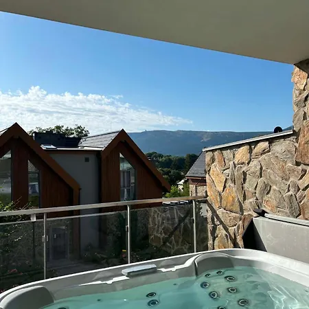 Kras - Premium Rubin 112f Z Prywatnym Jacuzzi Szklarska Poreba