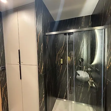 Kras - Premium Rubin 112f Z Prywatnym Jacuzzi