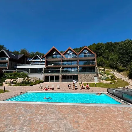 Kras - Premium Rubin 112f Z Prywatnym Jacuzzi Daire